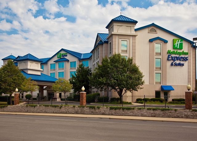 Holiday Inn Express Hotel & Suites Chicago-Midway Airport Exterior photo